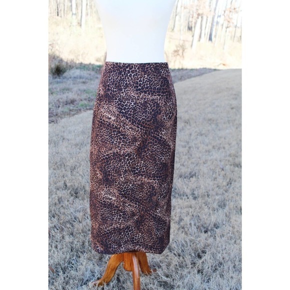 Briggs New York Leopard Print Midi Pencil Skirt Women Size 12 Petite NWT - Picture 3 of 8